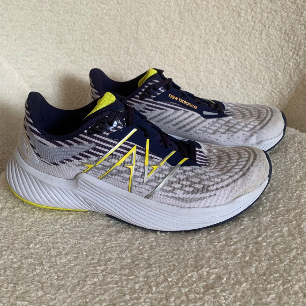 New Balance Women's FuelCell Prism v2 'Silent Grey Night Tide' Size 8 Sneaker